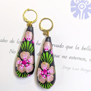 Boucle d’oreille copal noir
