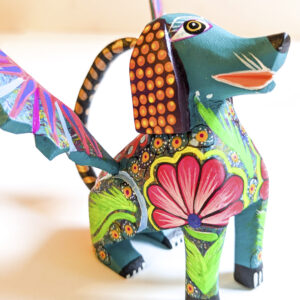 Chien avec des ailes en vert